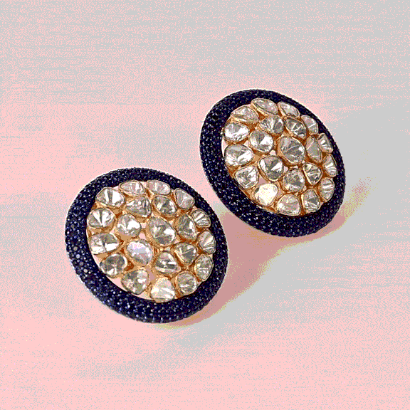 Inspired by royal elegance, these Polki and blue sapphire earrings are a perfect harmony of timeless beauty and modern style.(KME2560)