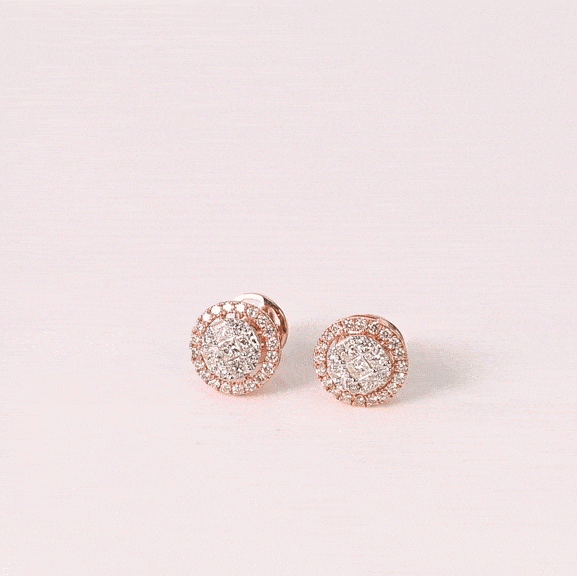 A perfect harmony of princess-cut and round diamonds, crafted into an exquisite rose gold tops pair.(PGDE0454)