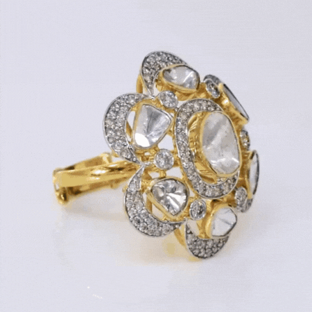 Experience the perfect fusion of tradition and modernity with our exquisite ring, featuring captivating uncut diamonds juxtaposed with sparkling round diamonds.(KMR0162)