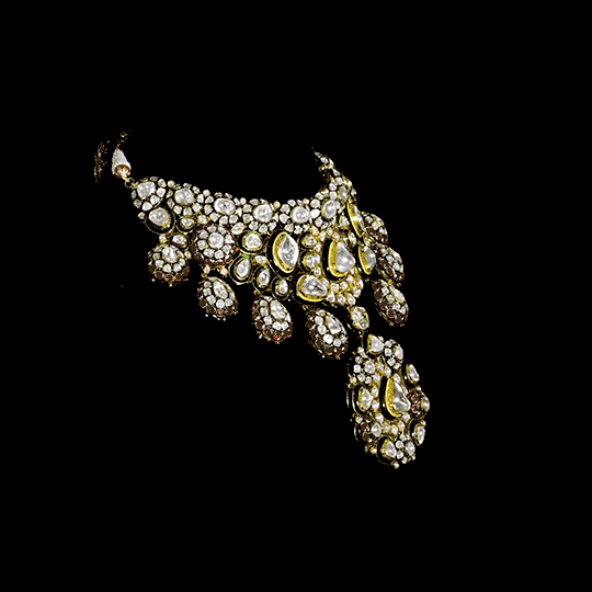 Necklace and  earring pair in 18k gold and big  uncut diamonds and colour stones. - KMNE3148